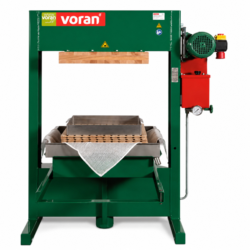 1113-00-000 Hidraulična preša Voran 100P1 300 kg/h sa kliznim košem